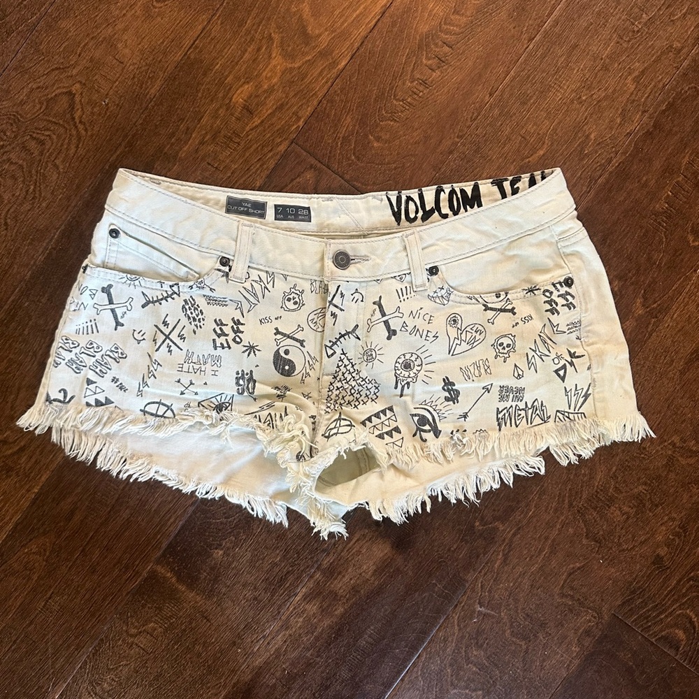 Vintage Volcome Graphic Jean Shorts Size 7